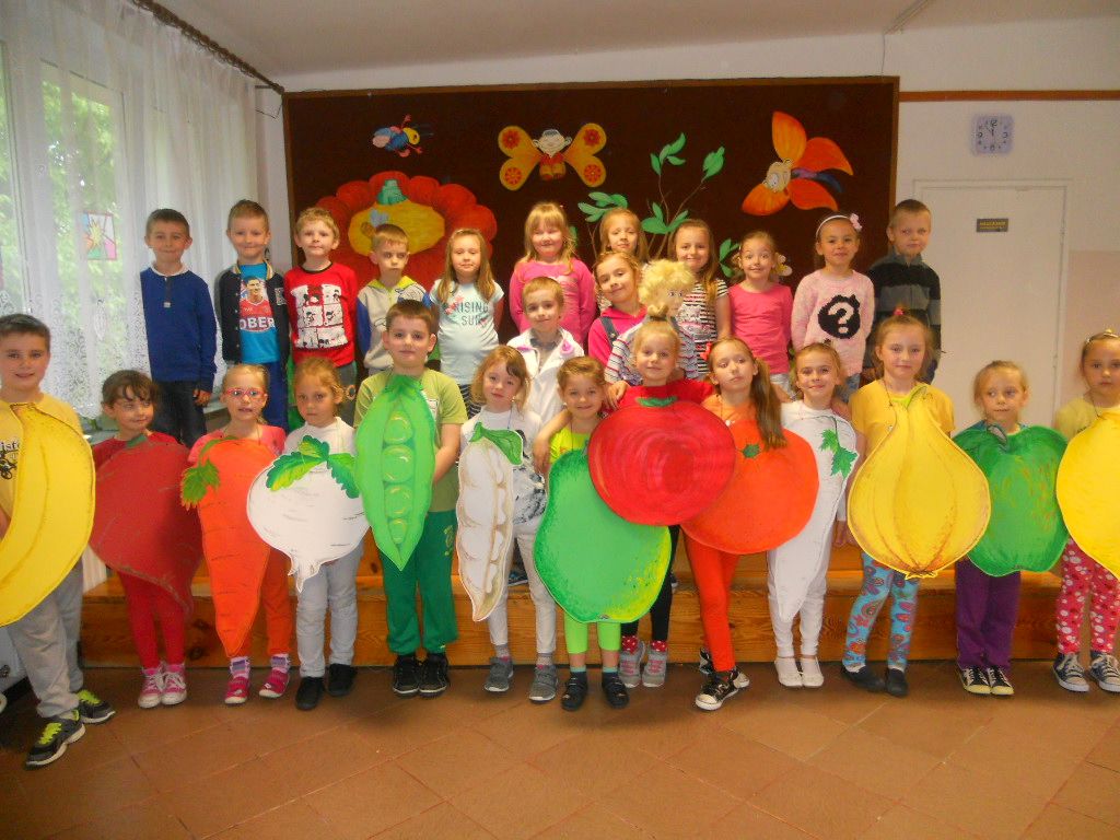 Przebrania Za Owoce I Warzywa Przedstawienie teatralne dla dzieci z klasy 0 „Jedz owoce i warzywa